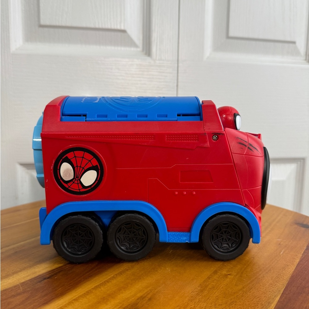 Marvel Spider-Man & his amazing‎ friends hauler